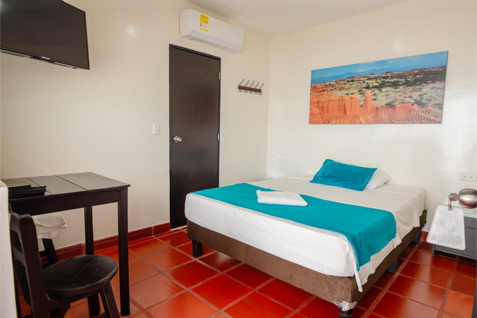 Hotel Villa Paraiso Villavieja Bagian luar foto
