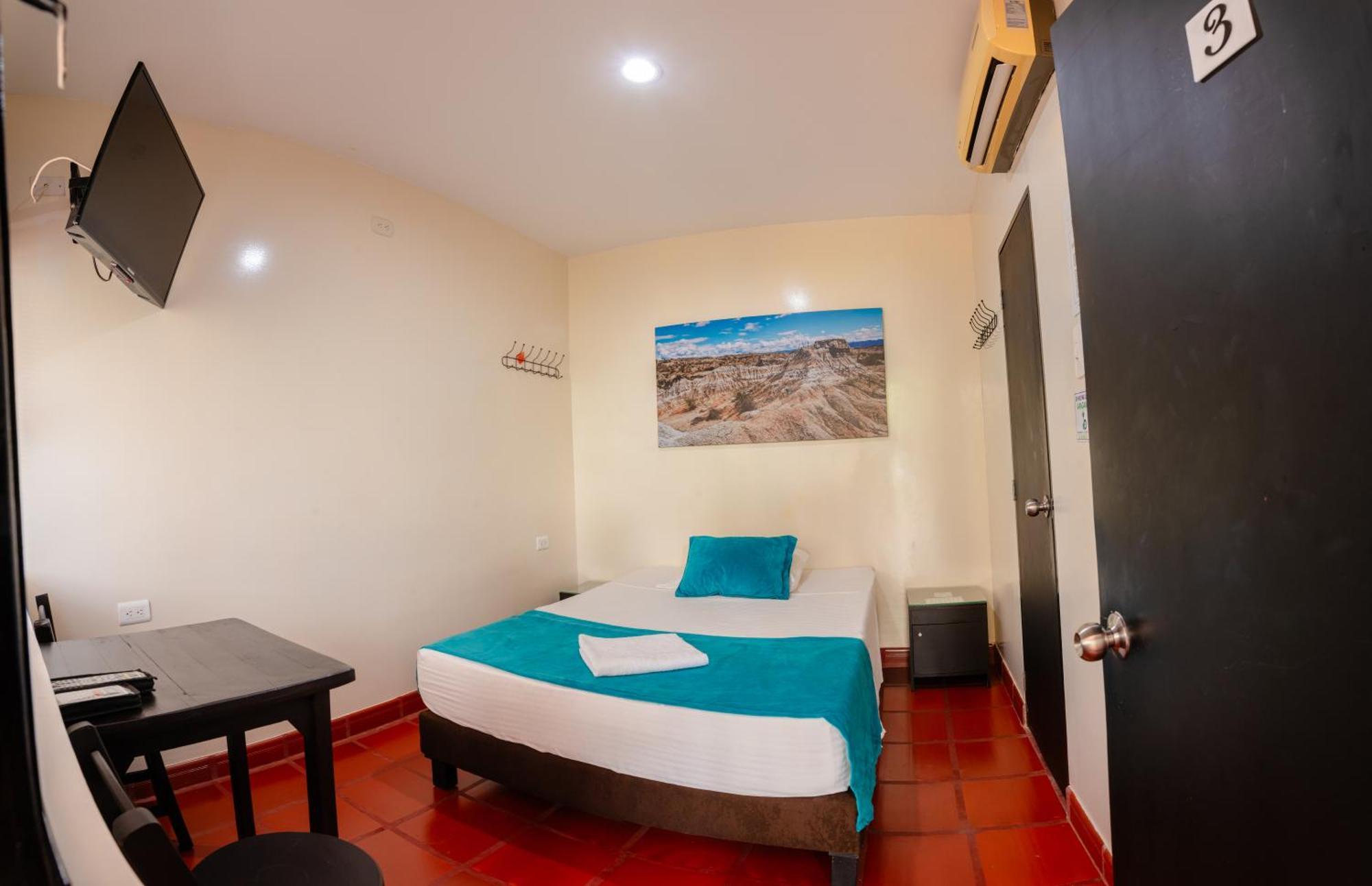 Hotel Villa Paraiso Villavieja Bagian luar foto