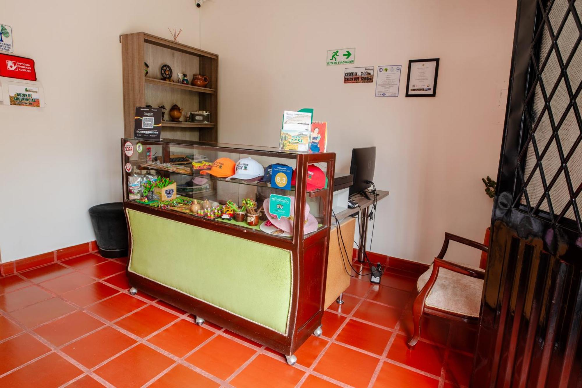 Hotel Villa Paraiso Villavieja Bagian luar foto