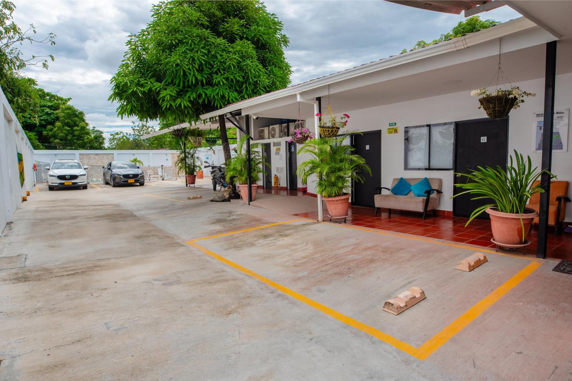 Hotel Villa Paraiso Villavieja Bagian luar foto