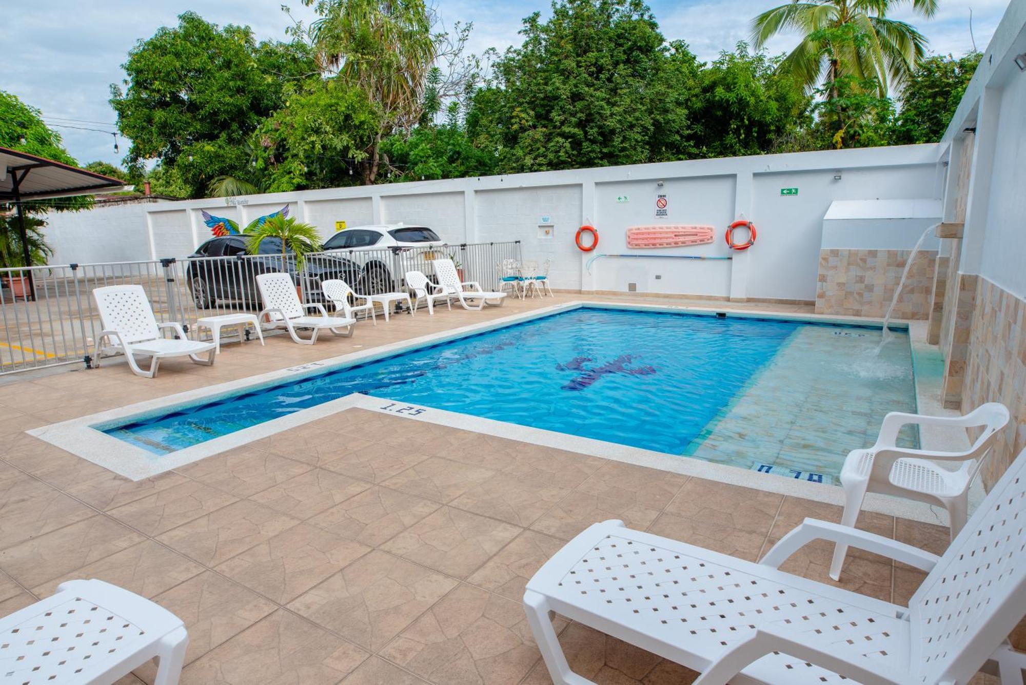 Hotel Villa Paraiso Villavieja Bagian luar foto